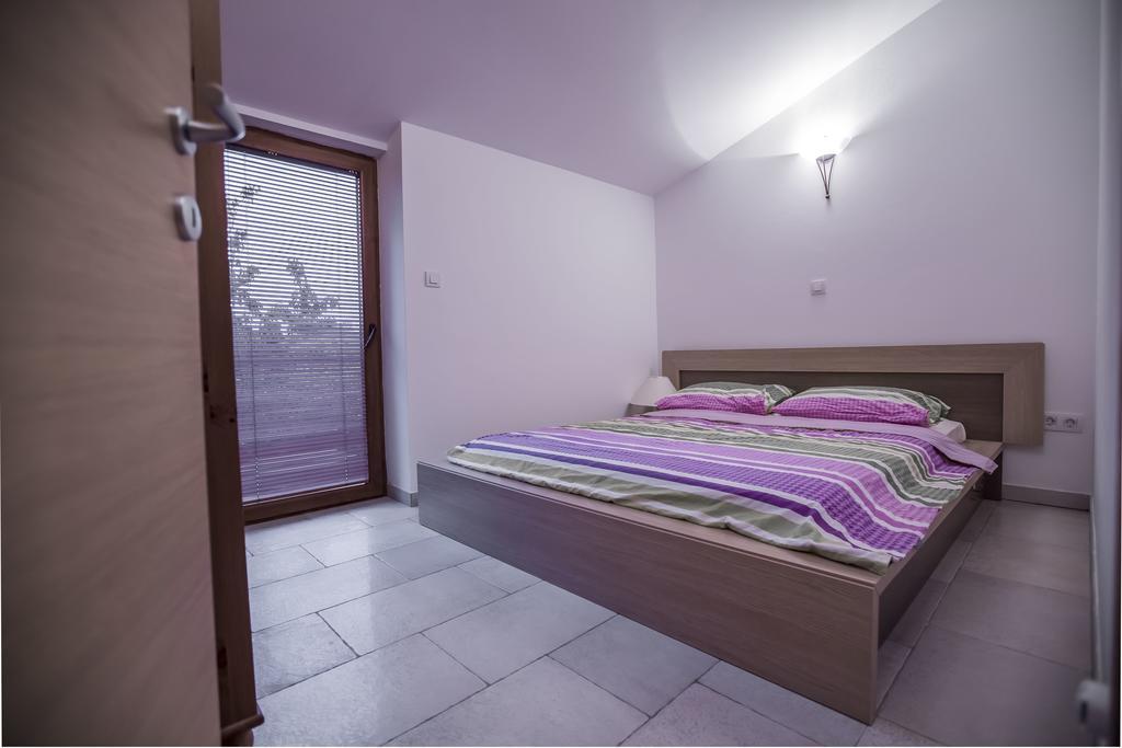 Apartments Villa Kras Krk Малинська Екстер'єр фото